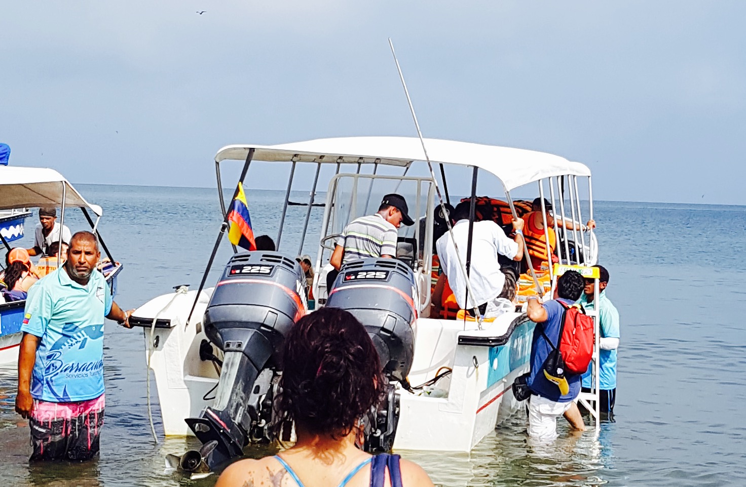 La Lancha Tolu boat ride to Islas de san Bernardo