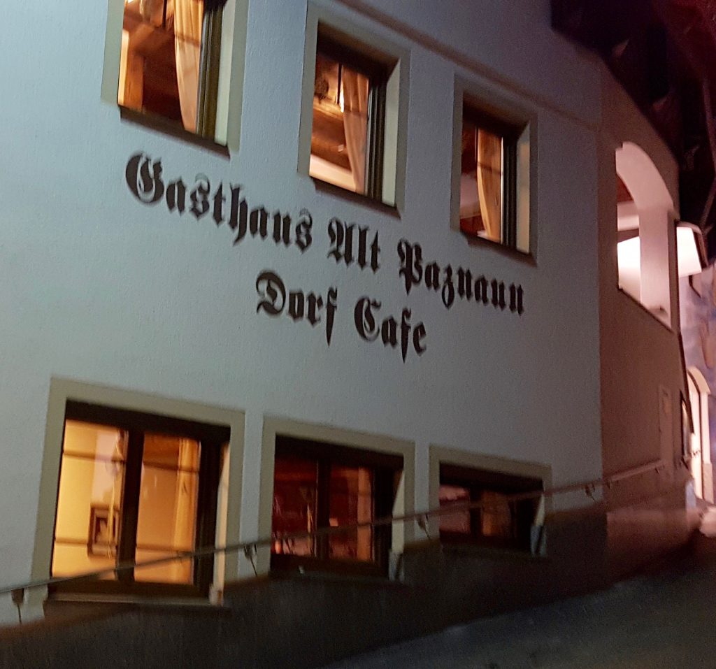 Gasthaus Alt Paznaum Dorf Cafe