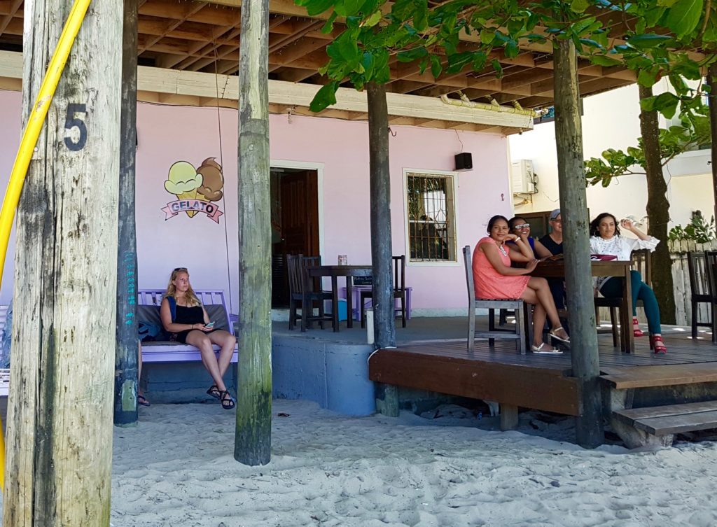 Roatan gelato shop