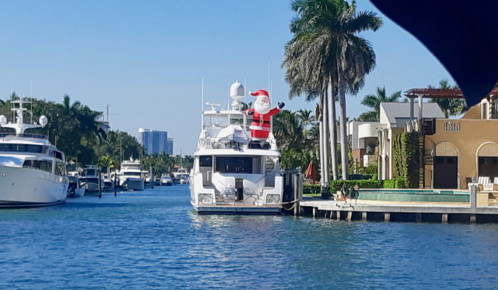 Santa on a boat Christmas in Florida