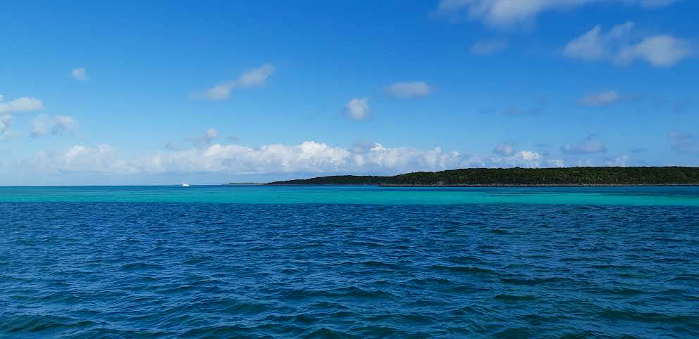 The Bahamas water at Hoffmans Cay