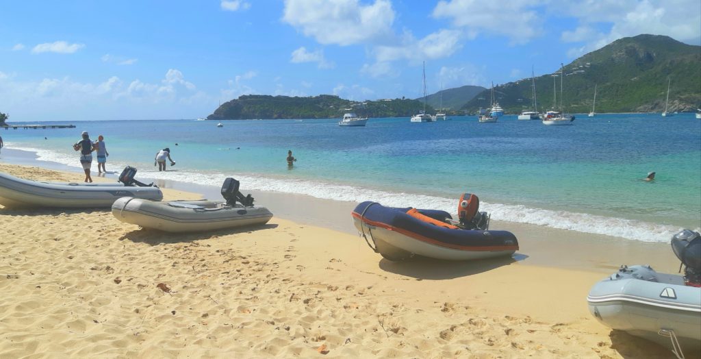 dinghies on Pigeon beach