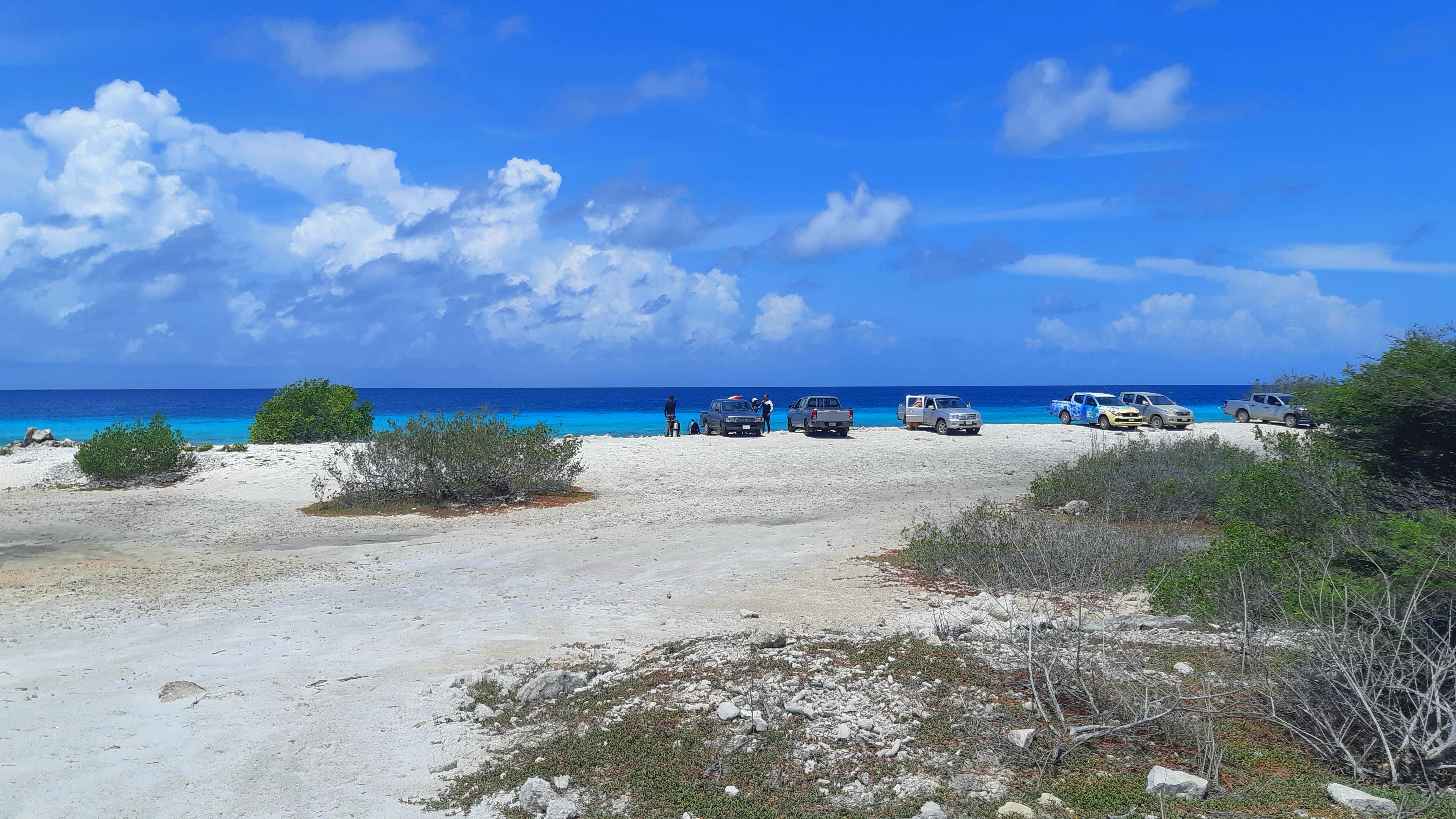 Dive site parking Bonaire