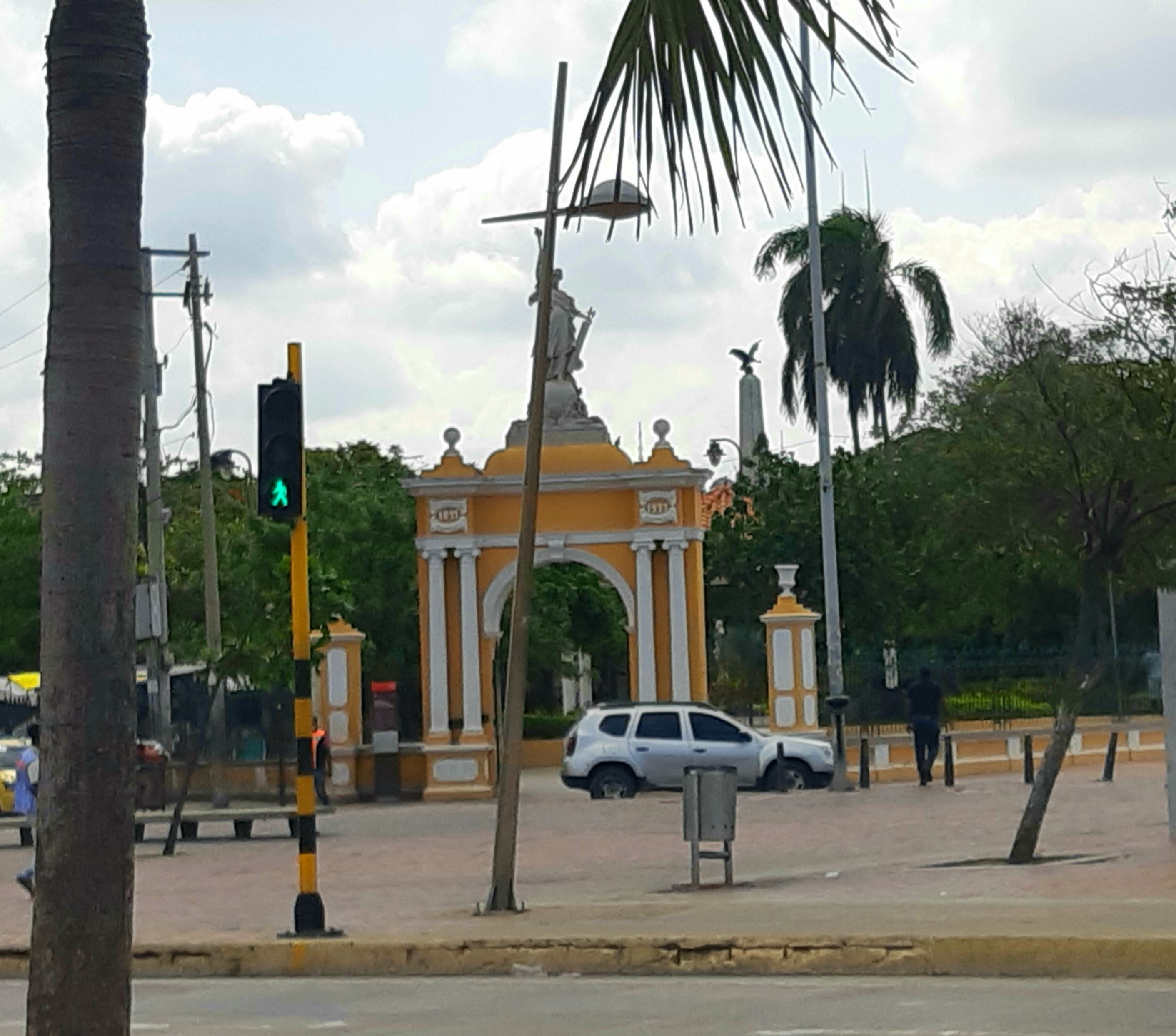 Parque Centenario entrance