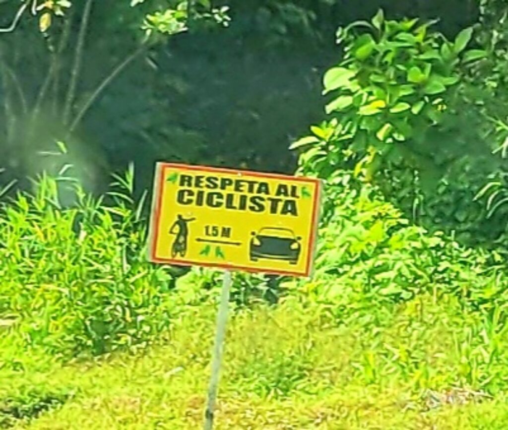 cycling in Colombia road sign