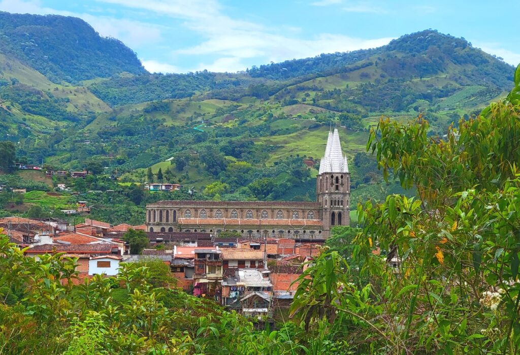 Jardin church and town