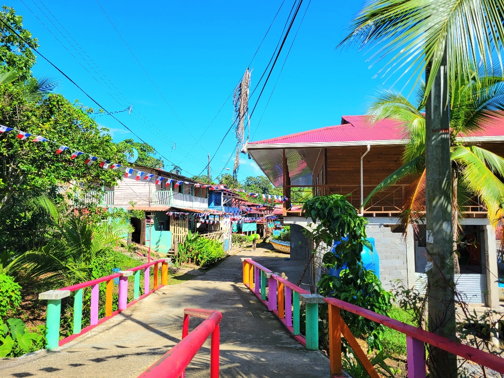 Street in Bastimentos Town