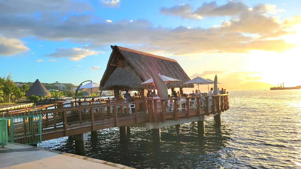 Le Moana overwater bar Papeete