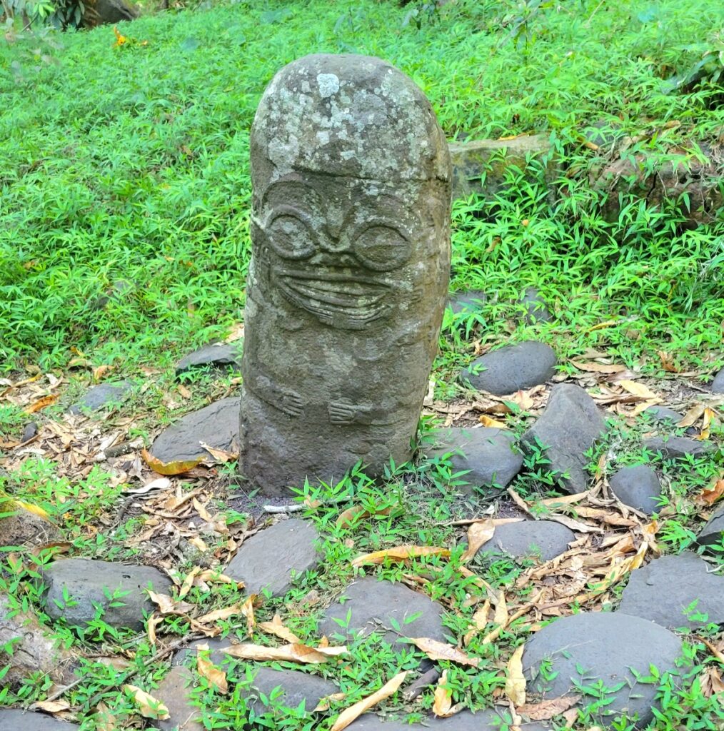 Smiling Tiki, Hiva Oa, Marquesas