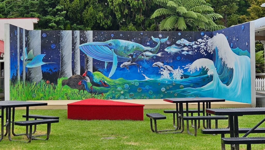 Street Art New Zealand's North Island, animals, sea life