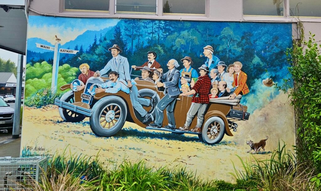 Mural full car old timey, art