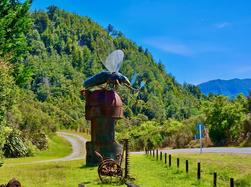 hungry giant sandfly, New Zealand's quirky attractions