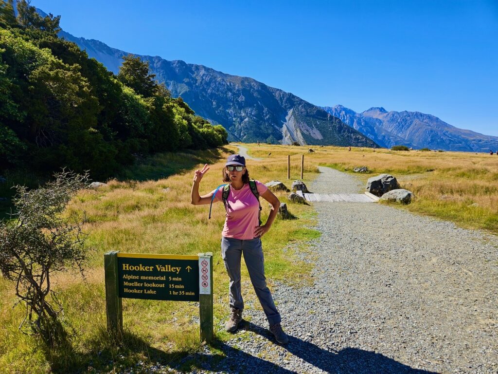 Hooker Valley trailhead