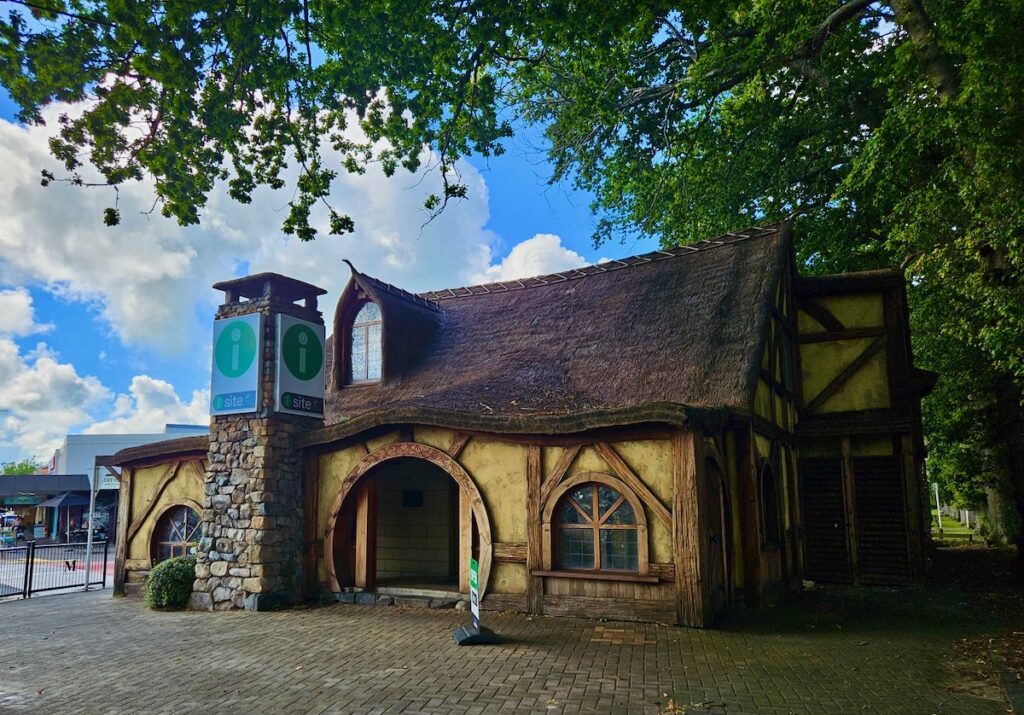 Hobbit House, Matamata I centre