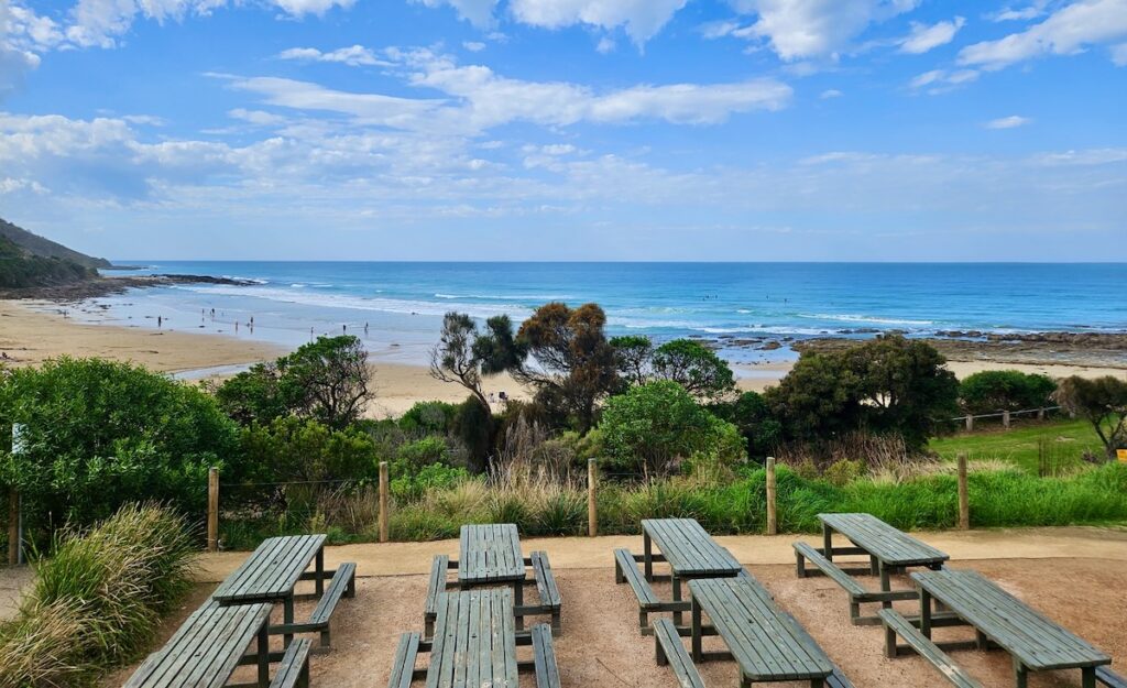 Wye Pub outdoor dining at the beach