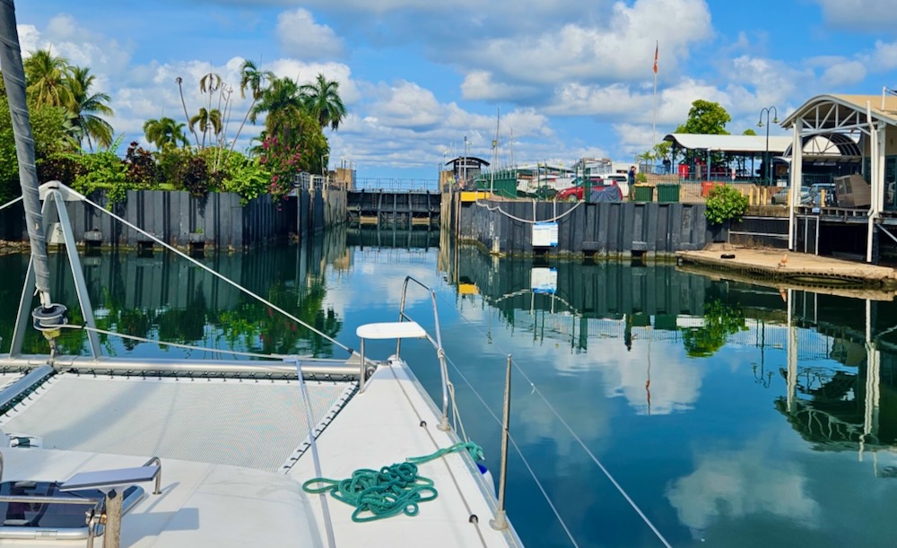 lock, Cullen bay Marina, Darwin