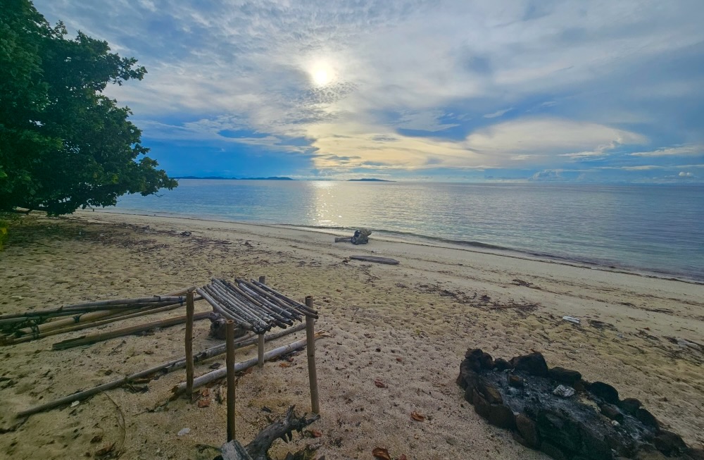 View from Bule Beach, Eastern Indonesia highlights