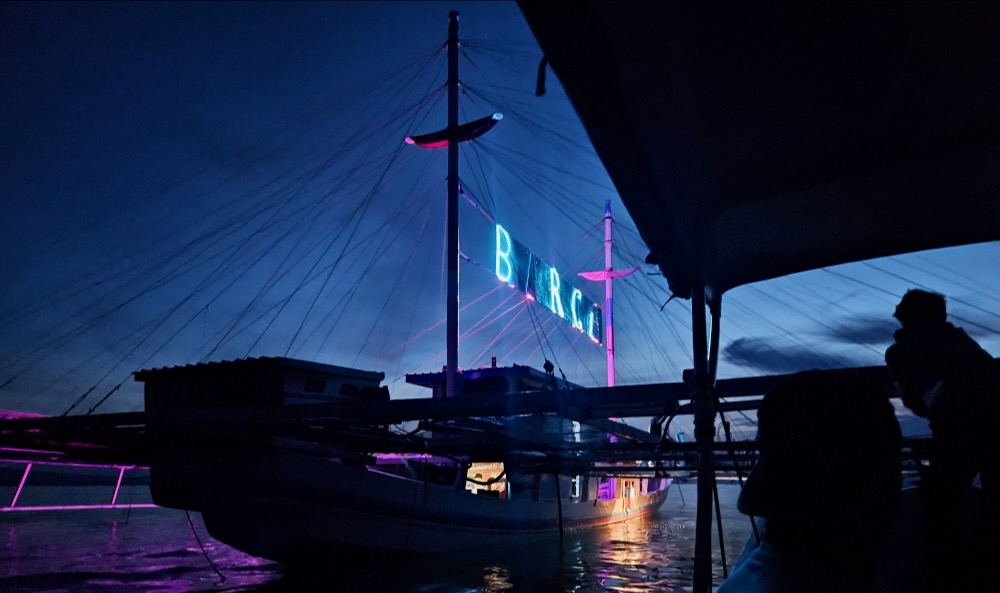 Fishing platform in Saleh Bay, bagah