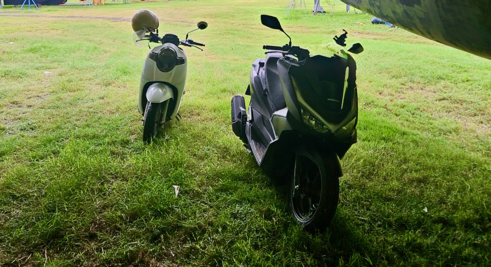 Motor bikes in Lombok