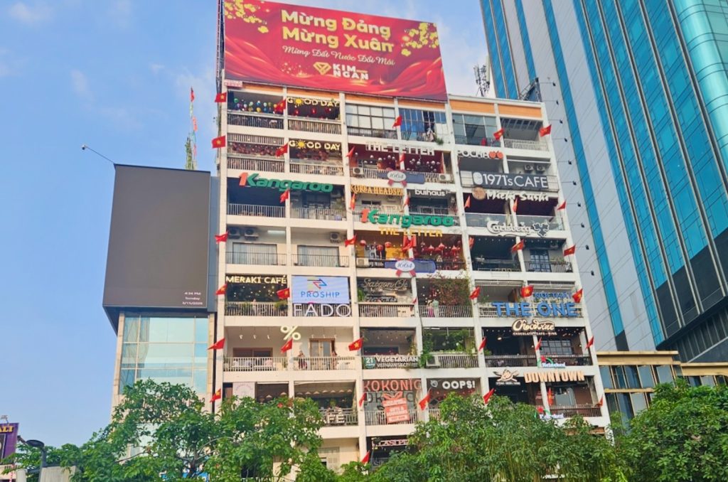 Cafe Apartment, Saigon