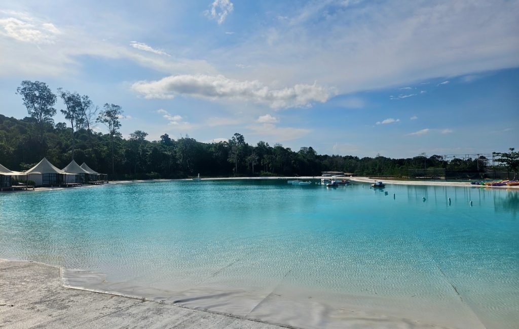 pool at Kiki Resort, Indonesia