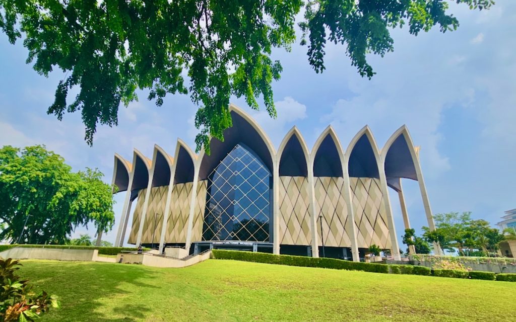 A trip to Kuching Borneo Cultures Museum