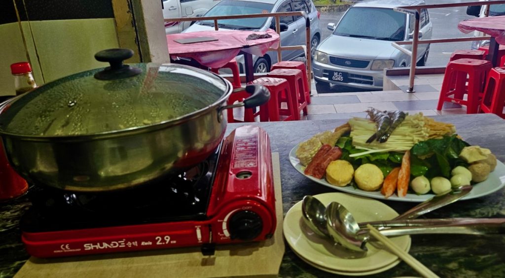 steamboat, hot pot restaurant